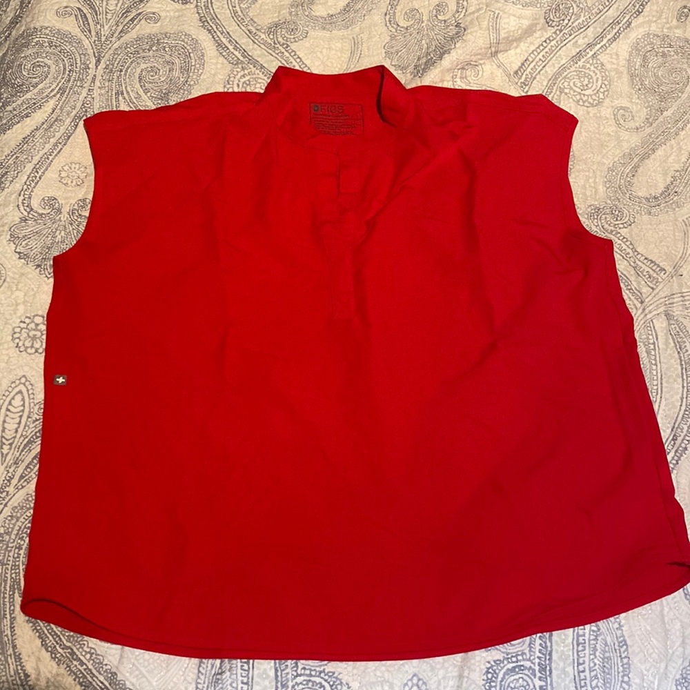 Figs Scrub Top